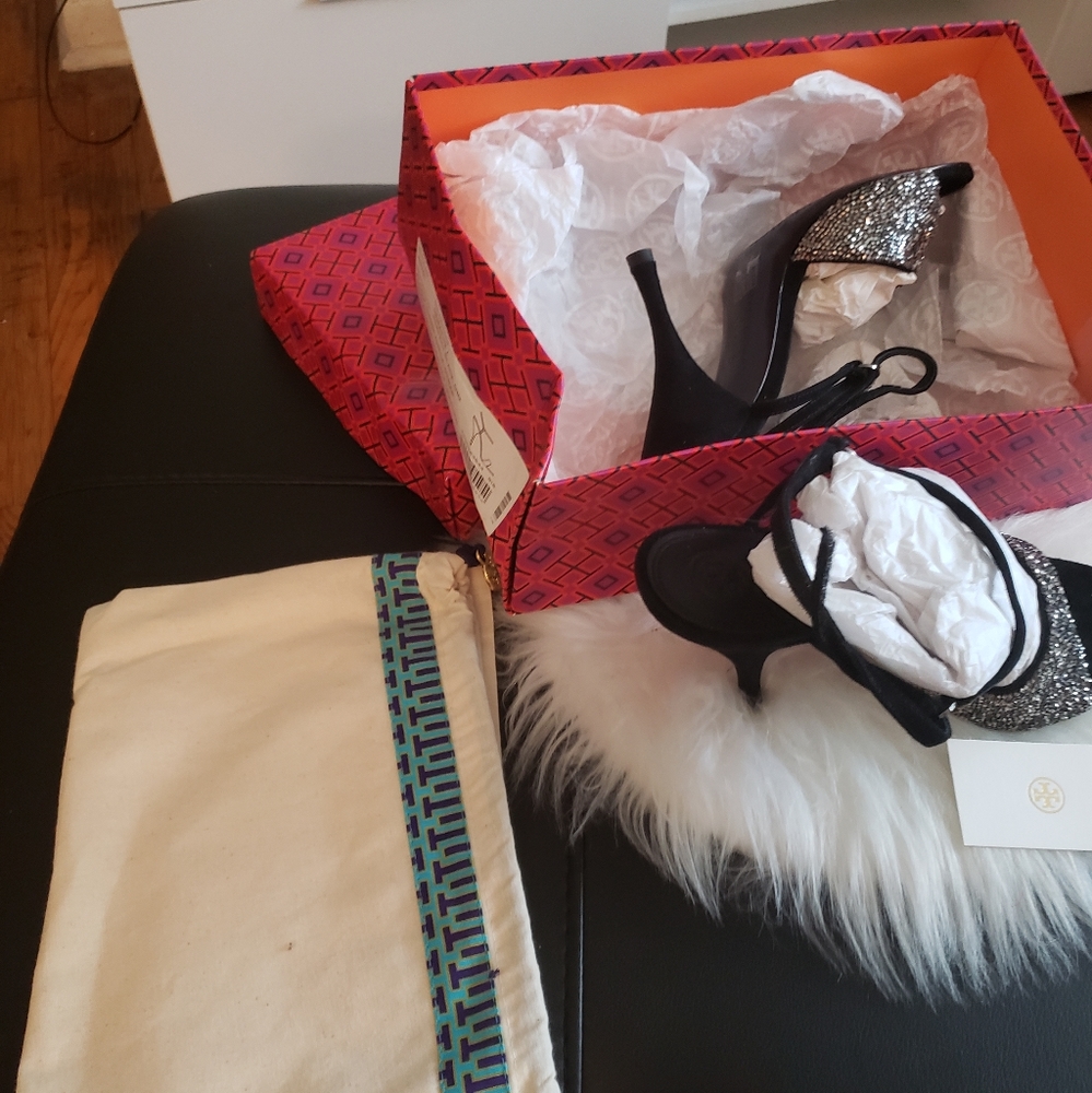 Shoes - Picture 3 of 3